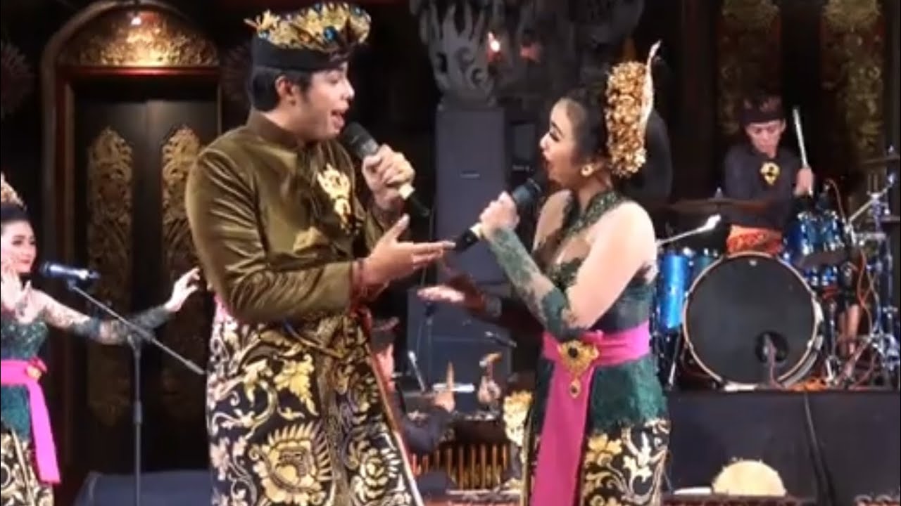 Mahalini dan Adhipa duet dalam Lomba Pop Bali PKB ke-39 Pesta Kesenian Bali 2017 Duta Denpasar