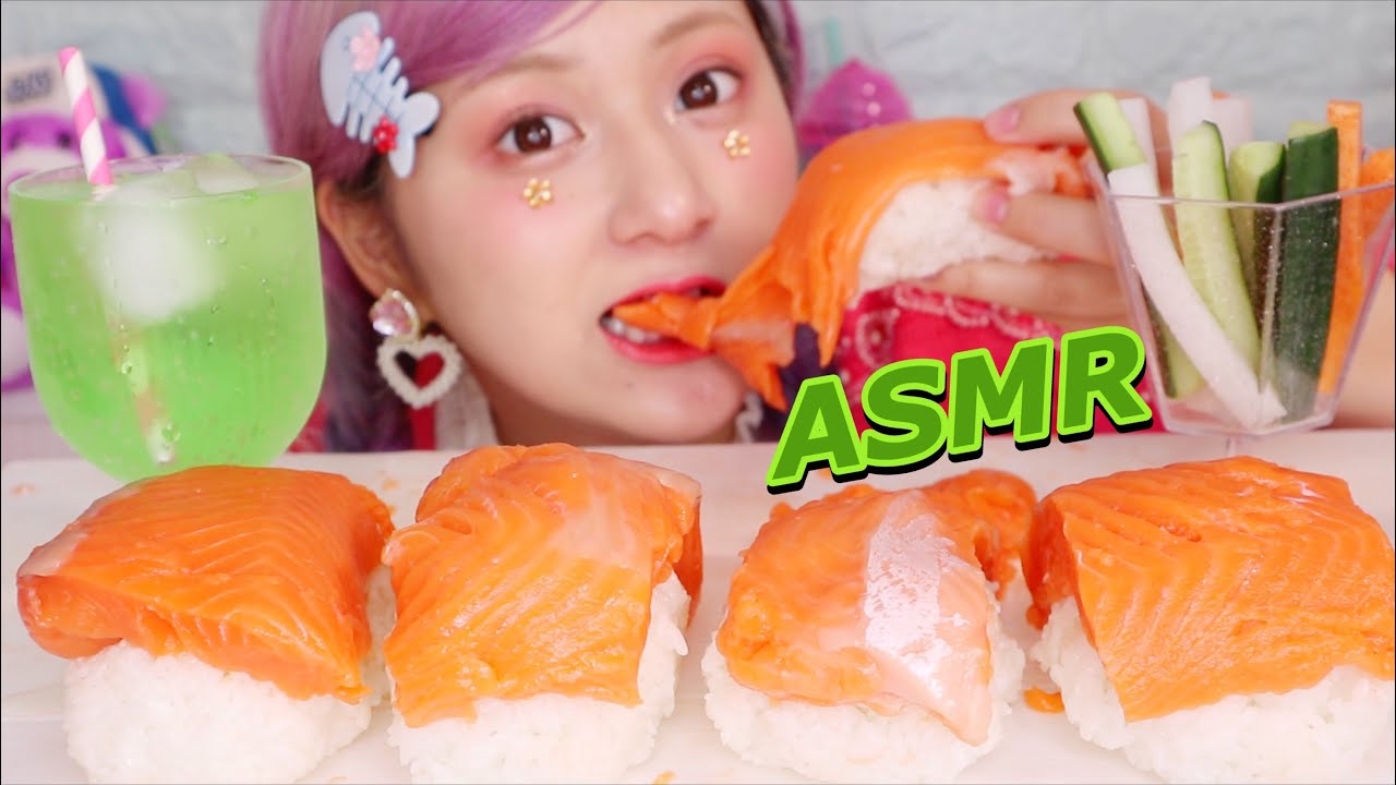 【ASMR】巨大サーモン寿司を食べる🍣🤍/【Eating Sounds】BIG SALMON SUSHI ,MUKBANG,먹방