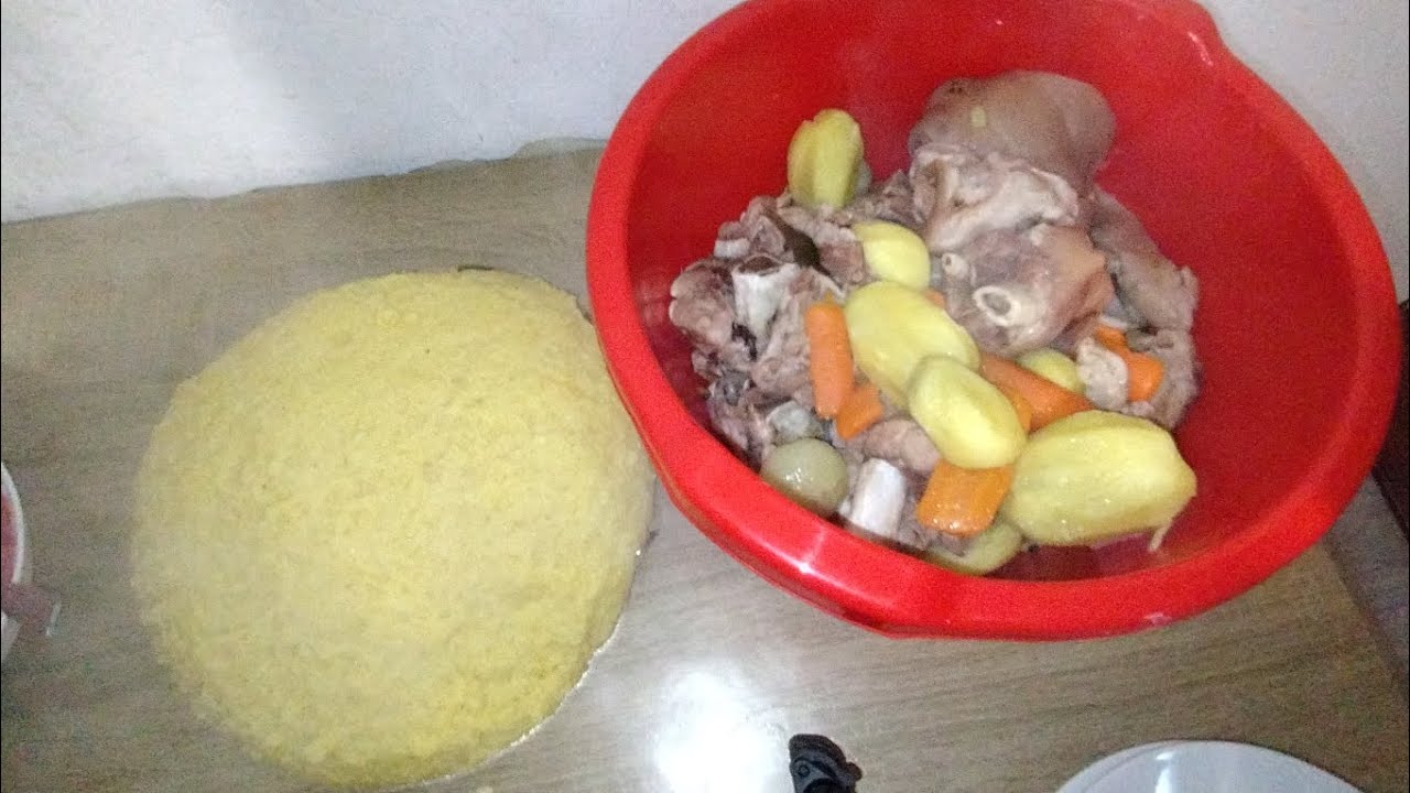 Rețetă de Rasol de porc 🐷și legume 🥕🥔🧅 cu mămăligă 🌽și hrean