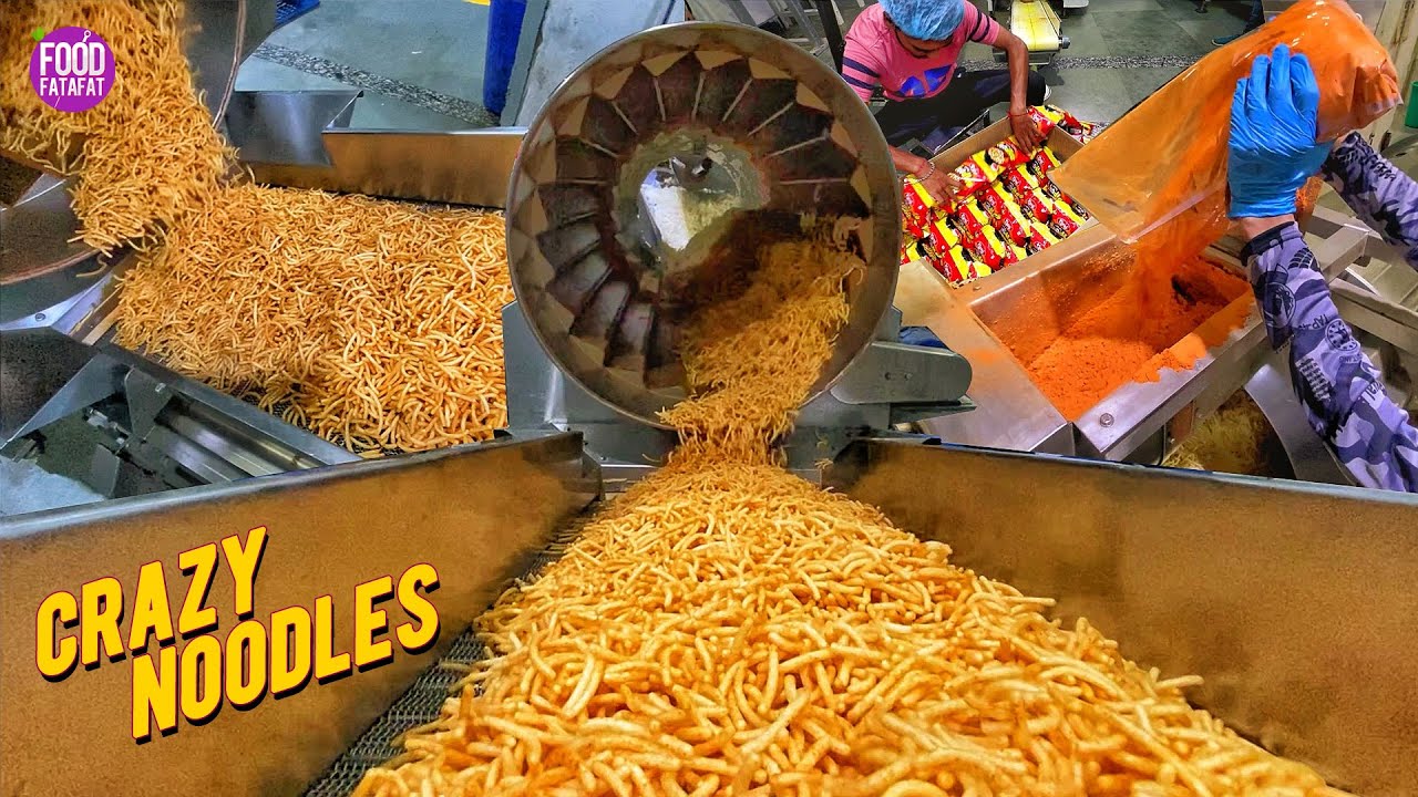 इस तरह बनाए जाते हैं बच्चों के Favourite Crazy Noodles😱😱 | Factory Making | Indian Street Food