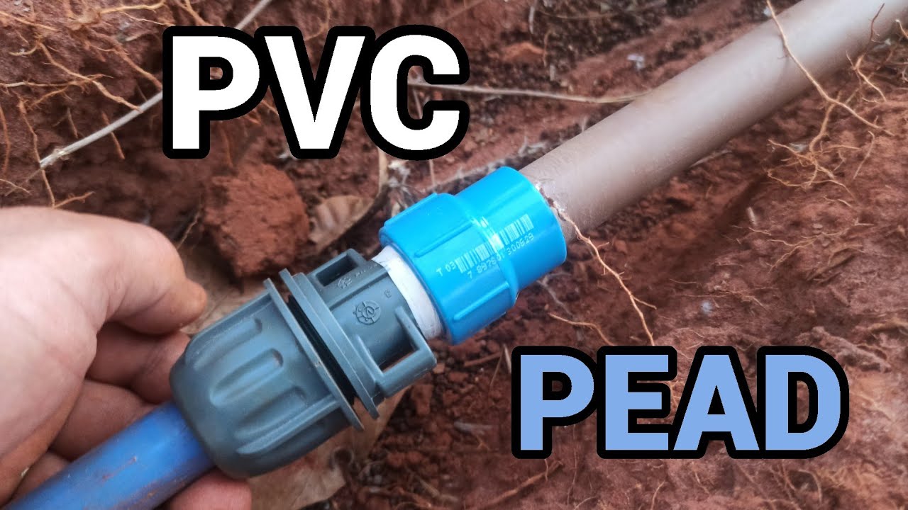 Liga&ccedil;&atilde;o da mangueira PEAD com cano PVC na ch&aacute;cara