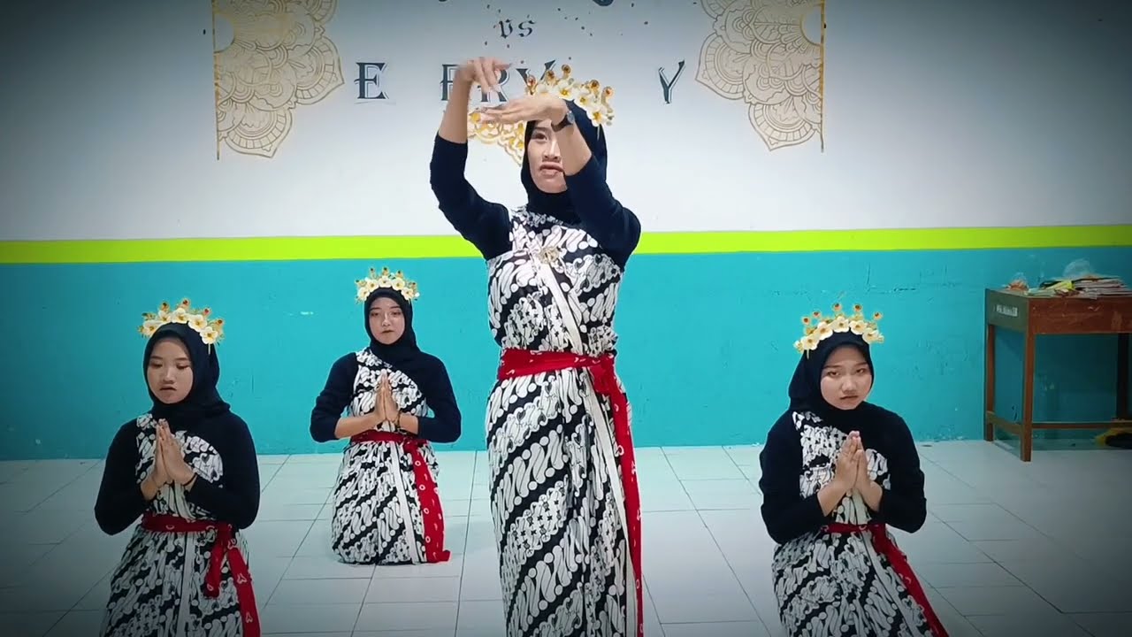 TARI KREASI MIX TRADISIONAL MODERN - MA MA'ARIF NU KALIANGKRIK