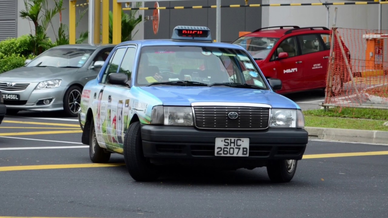 Comfort Toyota Crown Taxi