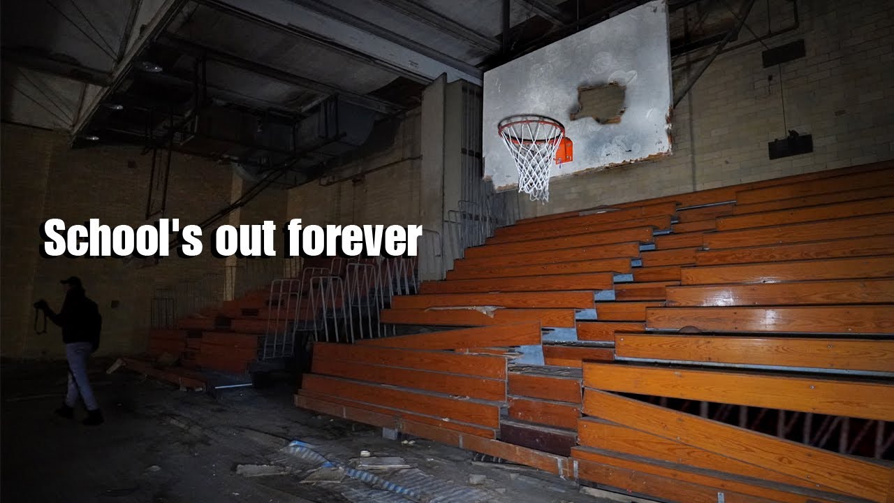 Inside an Abandoned School - What 20+ Years of Neglect Looks Like