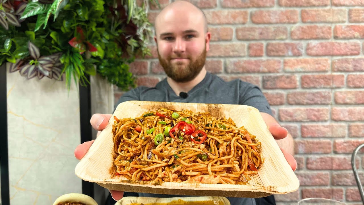 PAN-ASIAN FEAST in BIRMINGHAM! 🌶️ SPICY EGG NOODLES, AROMATIC Panang Curry & More!