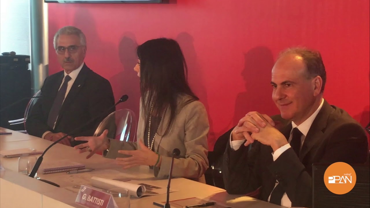 Il sindaco di Roma Virginia Raggi interviene al road show lotto C1 di FS, a Roma, Stazione Tiburtina