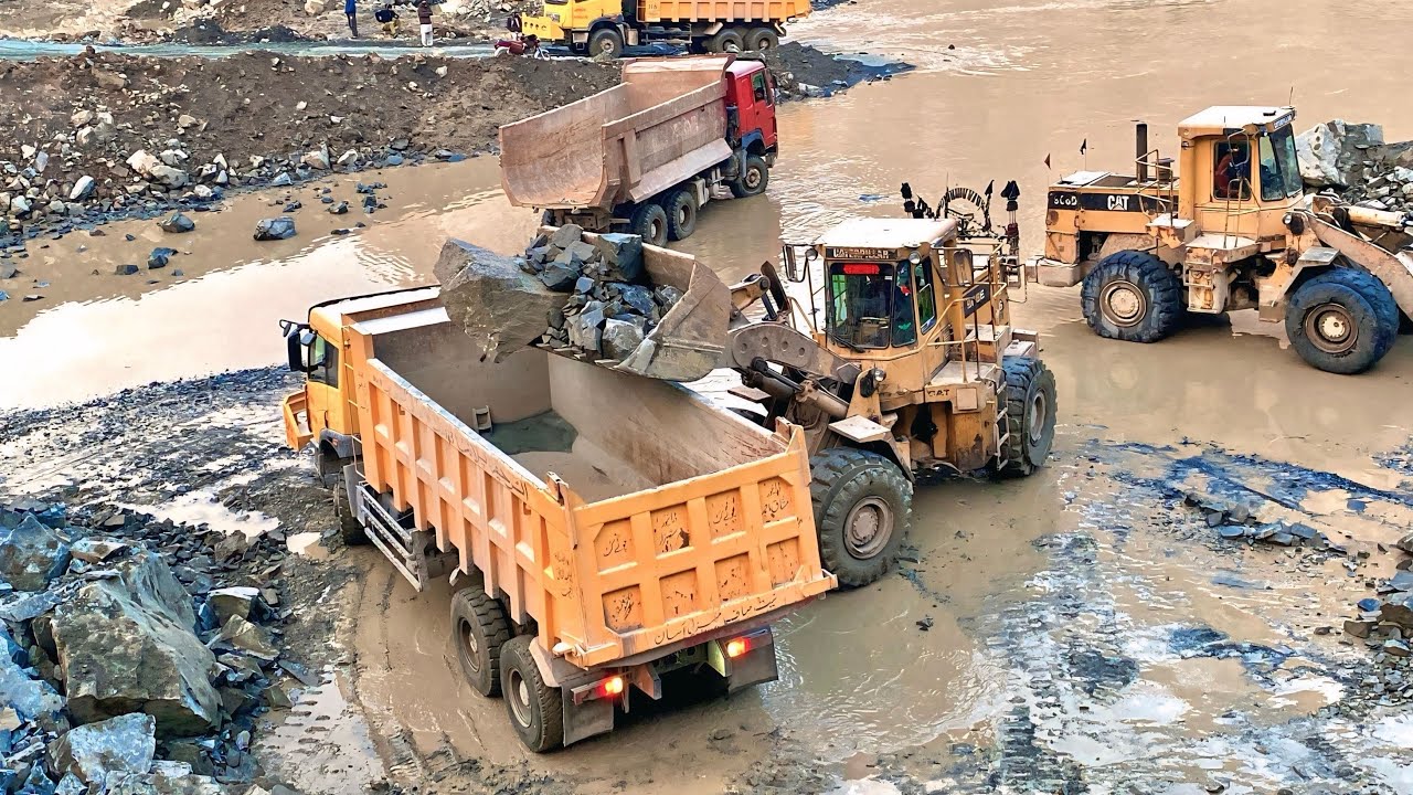 Sooper Stone 🗯️ Massive Rock Loading Show By Powerful 966 Wheel Loader 
