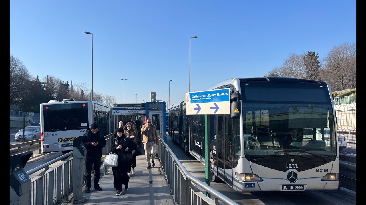Street scene in Istanbul, Turkey