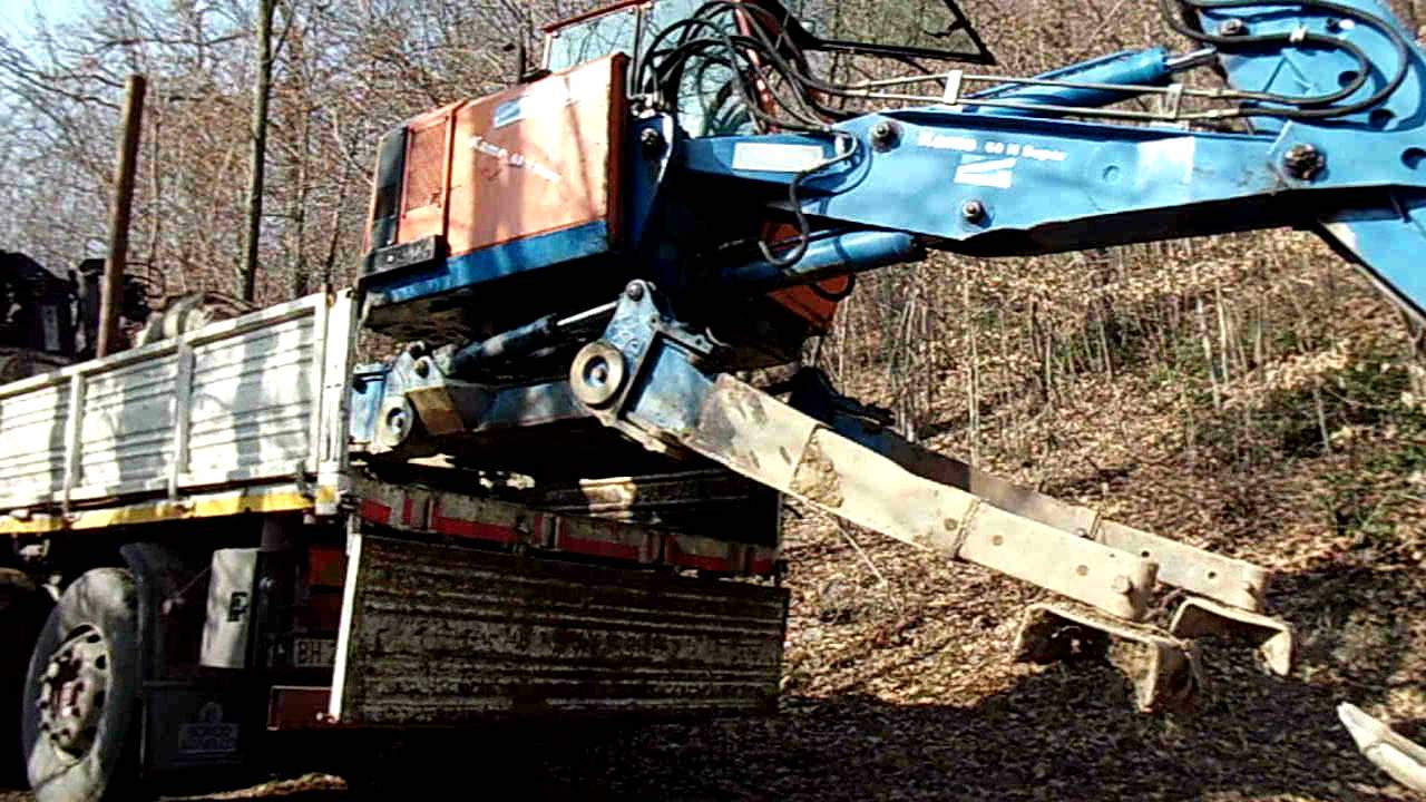 Carichiamo il ragno sul camion va!