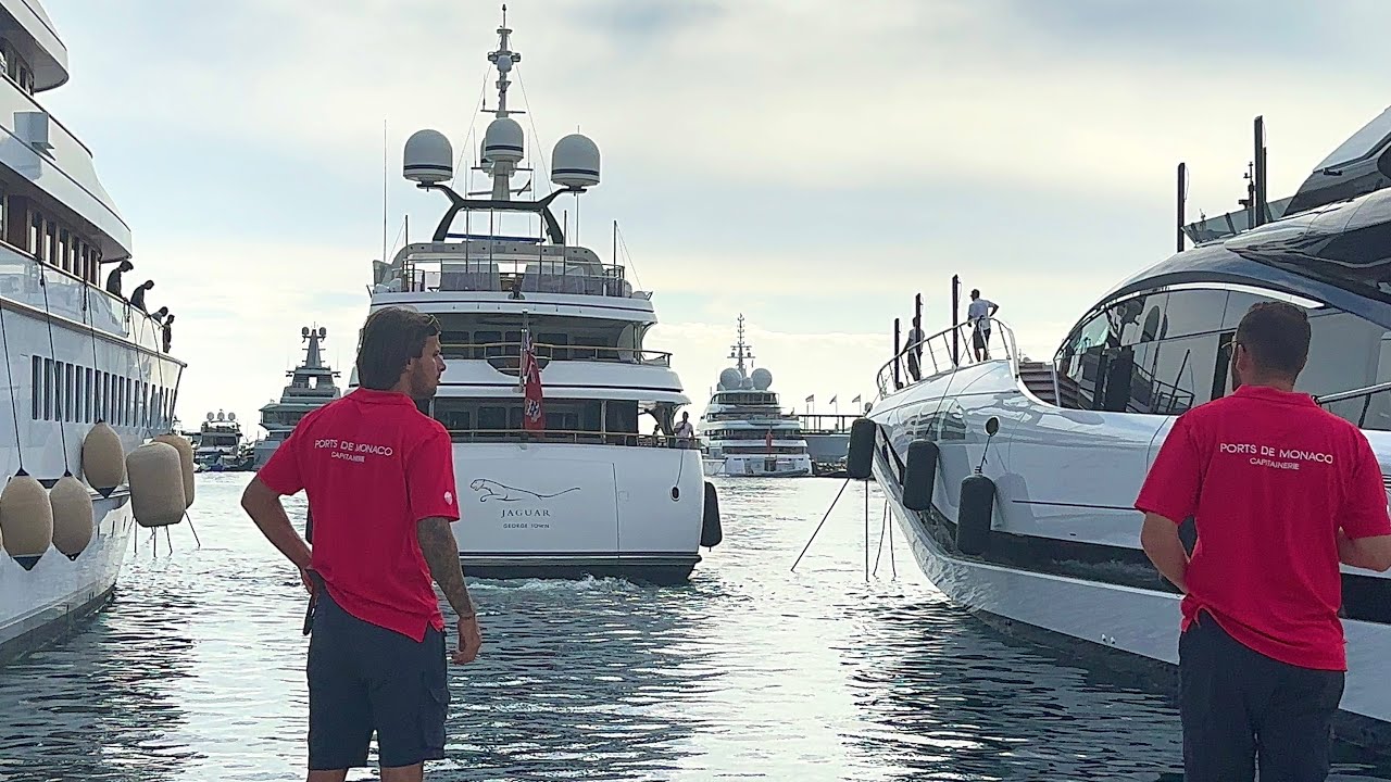 JAGUAR 56m DOCKING, SONISHI 40m, MOON SAND 55m, JEWELS 53m DEPARTING MONACO PORT 