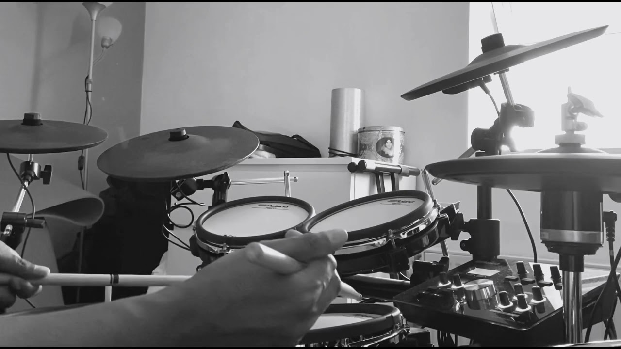 Dis kinda place (Dave Weckl cover) by Mike RAJAMAHENDRA