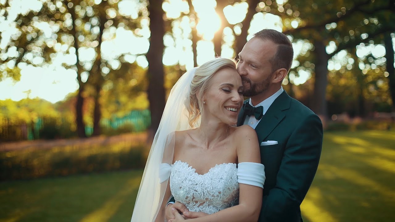 Beautiful wedding in Chateau Mcely | Wedding Videographer in Prague