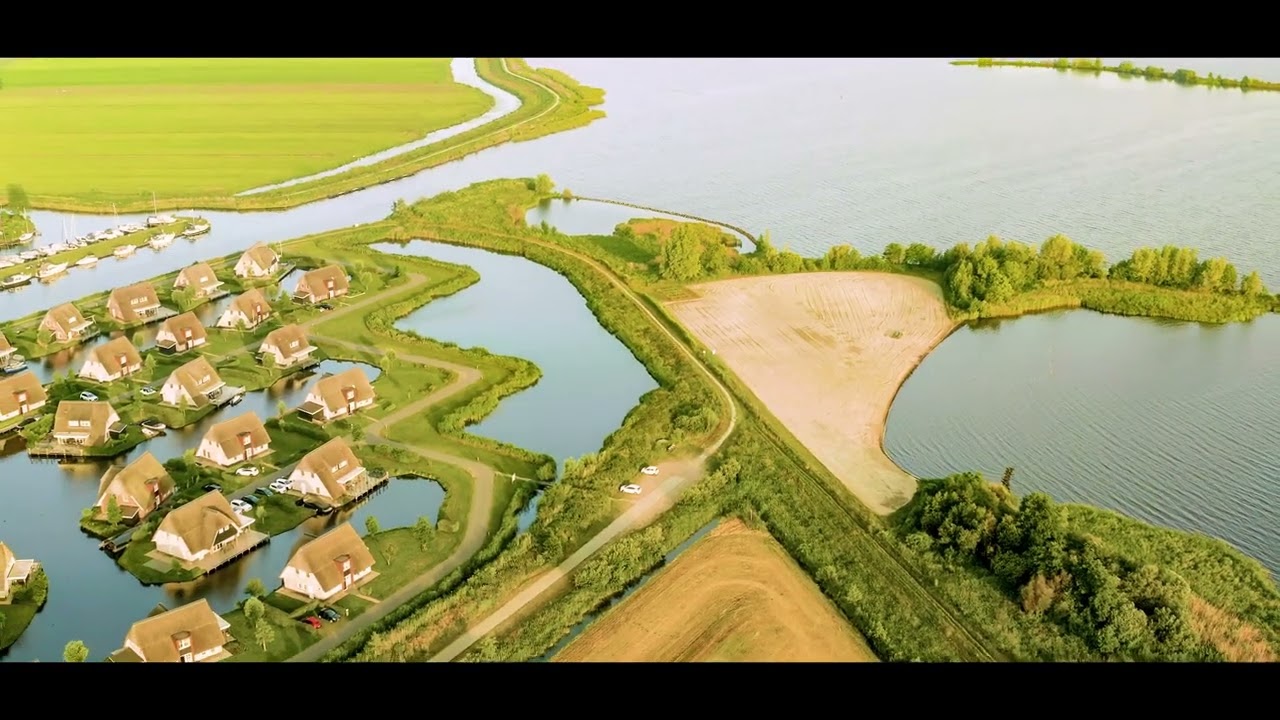 4K DRONE SHOTS | DELFSTRAHUIZEN gem. De Friese Meren | prov. Friesland | JUNI 2022.