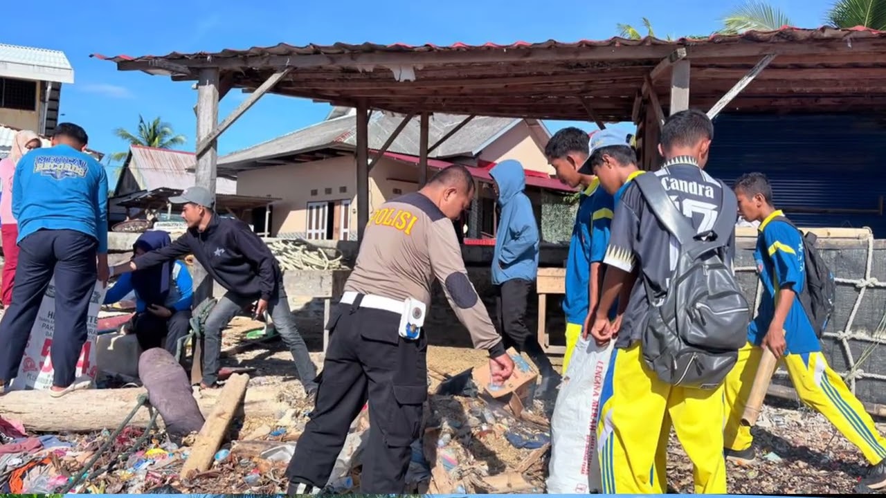 Dukung Gerakan Indonesia ASRI, Polres Buton Gelar Bersih-Bersih Mako