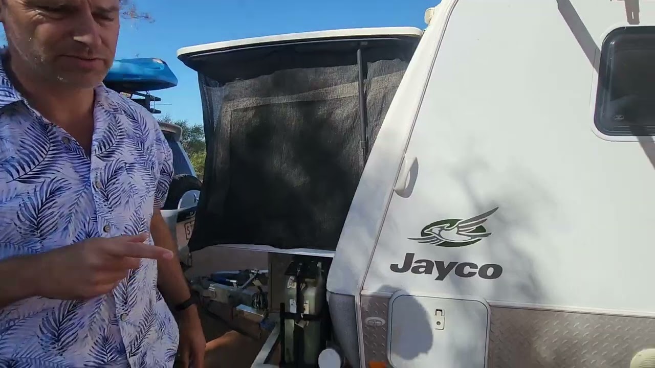 Where do we store things when we're travelling full time? | 2012 Jayco Expanda Outback 