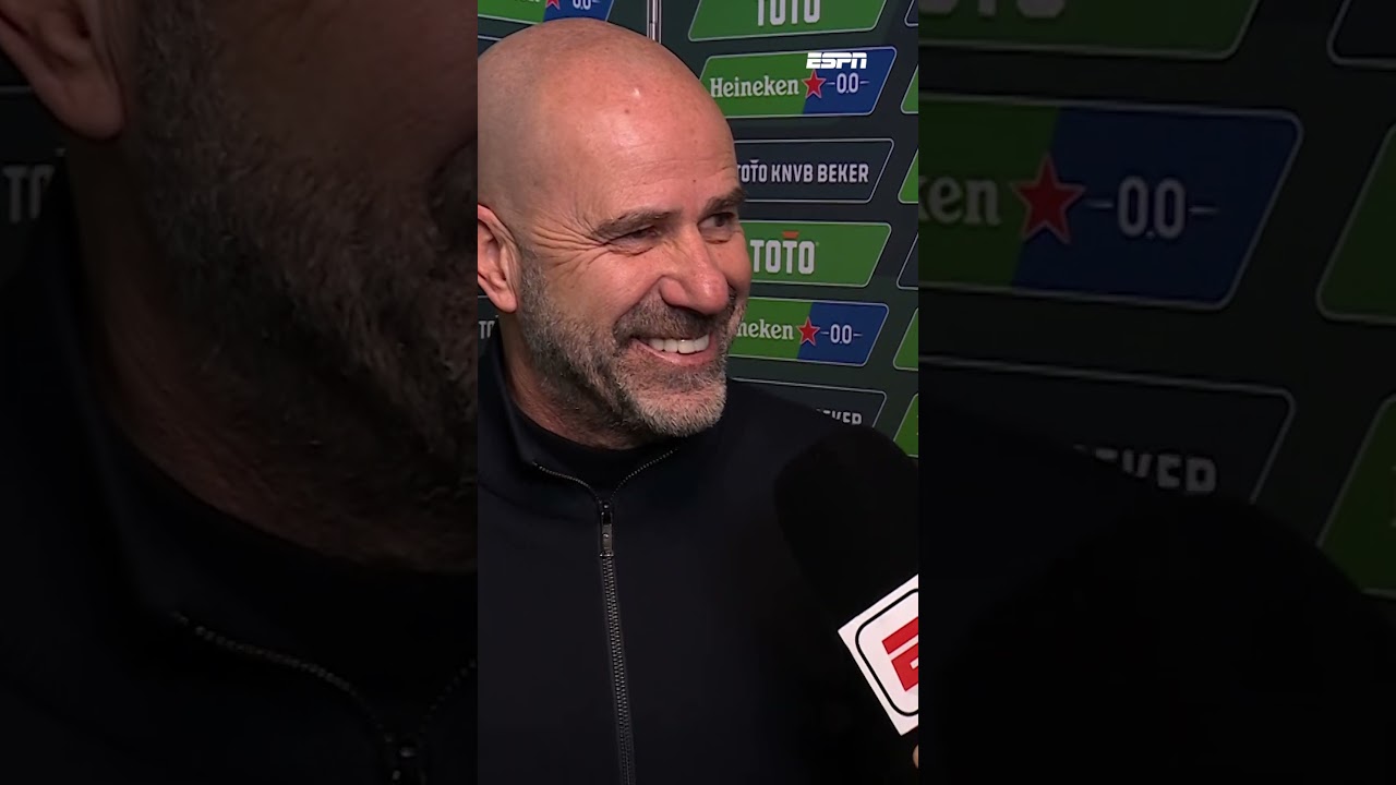 Peter Bosz komt met de nieuwe spits van PSV: Joey Veerman 😂