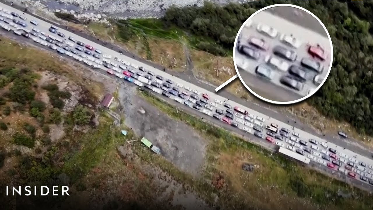 Thousands Of Russians Are Fleeing Putin's Draft | Insider News