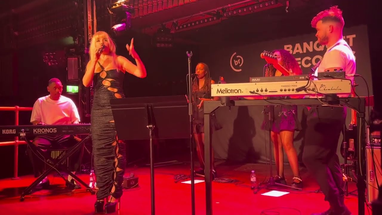 Paloma Faith-How You Leave A Man @ Pryzm, Kingston, 16th February 2024