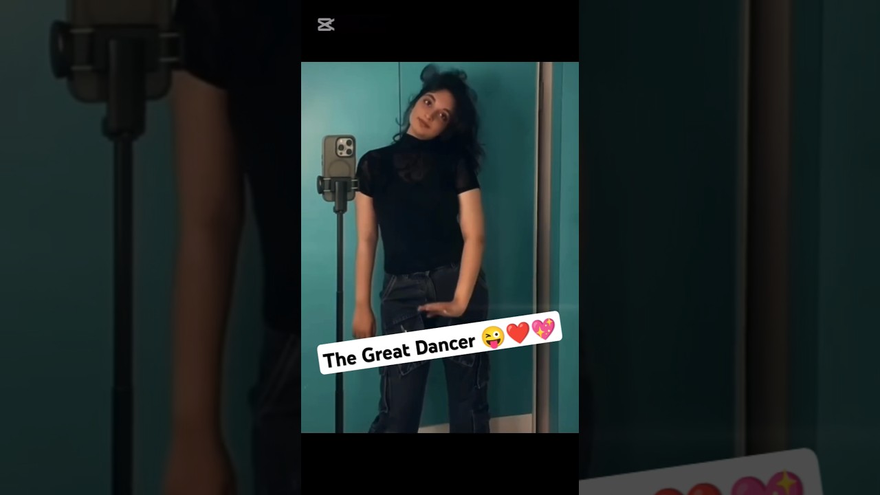 The Great Dancer 😜 | Nautanki Billa |PIHOOZZ | Aayu and Pihu Show | Video Credit- &lrm;@AayuandPihuShow