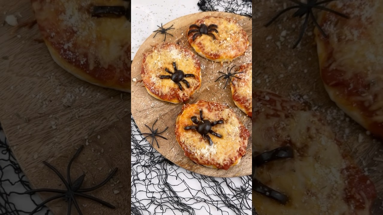 Mini Spider Pizzas 🕷️🖤 #halloween #momhacks #momhack #momlife #baking #easybaking #easydinner