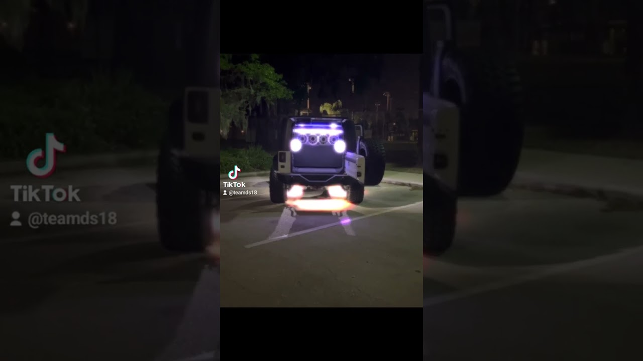 DS18 Jeep Wrangler