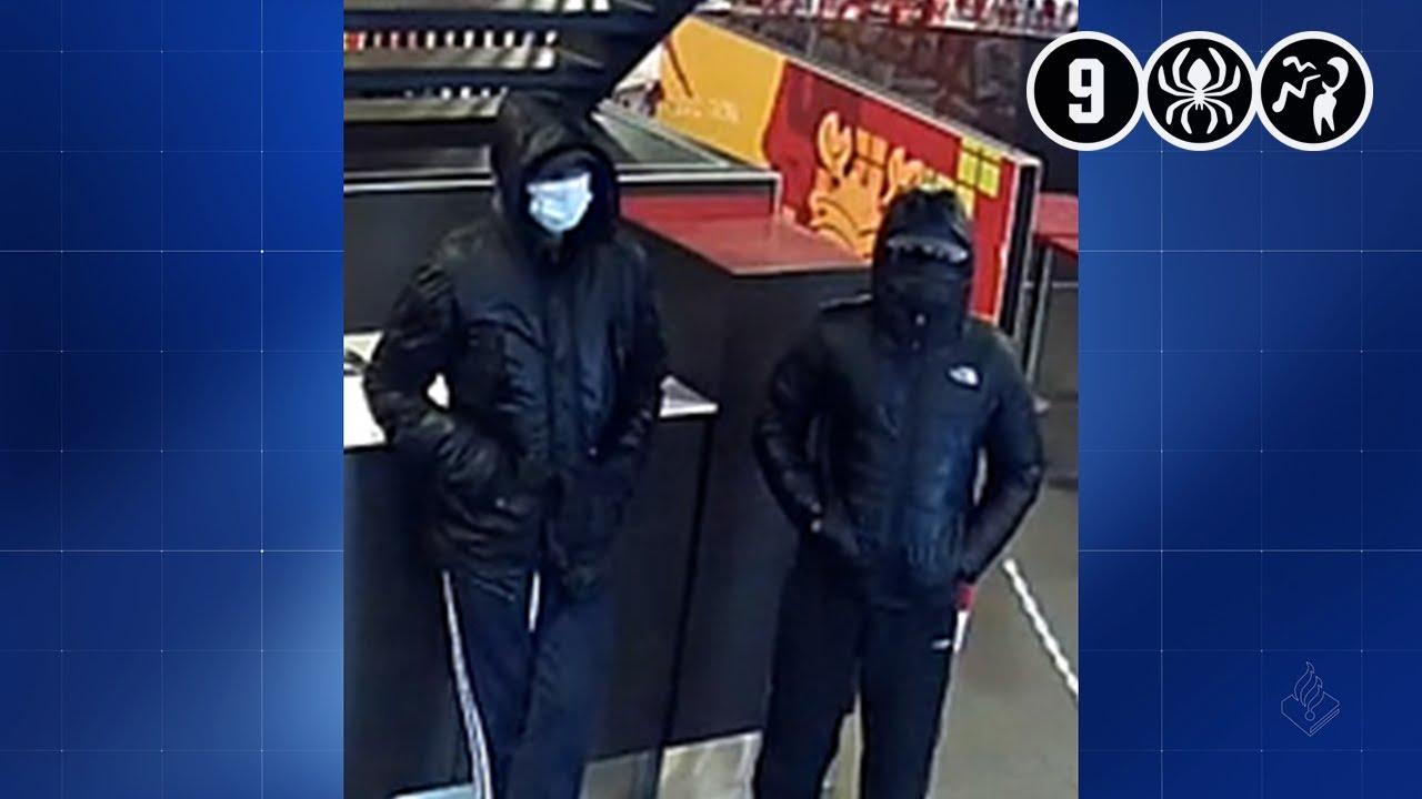 Amsterdam: Overvallers bedreigen KFC-personeel en -klant