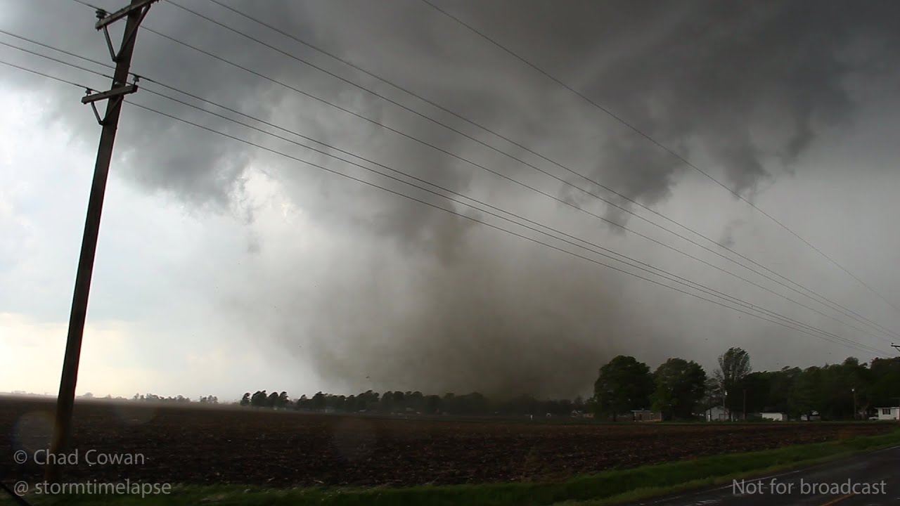 Close encounter with Orrick, Missouri tornado - May 10, 2014