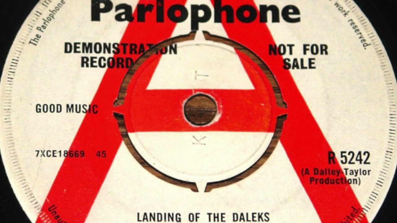 The Earthlings – Landing Of The Daleks