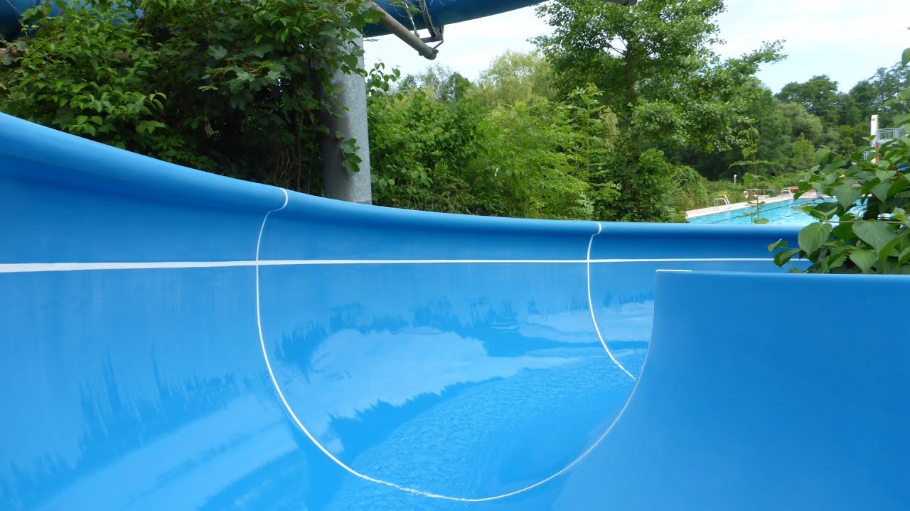 offene Riesenrutsche :: blaue Freibad-Rutsche | Stadtbad Vilsbiburg