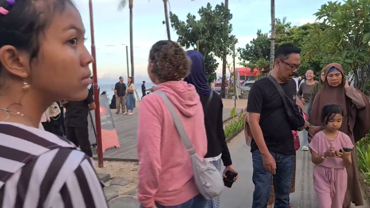 Sanur Beach Walk into Griya Santrian Resort