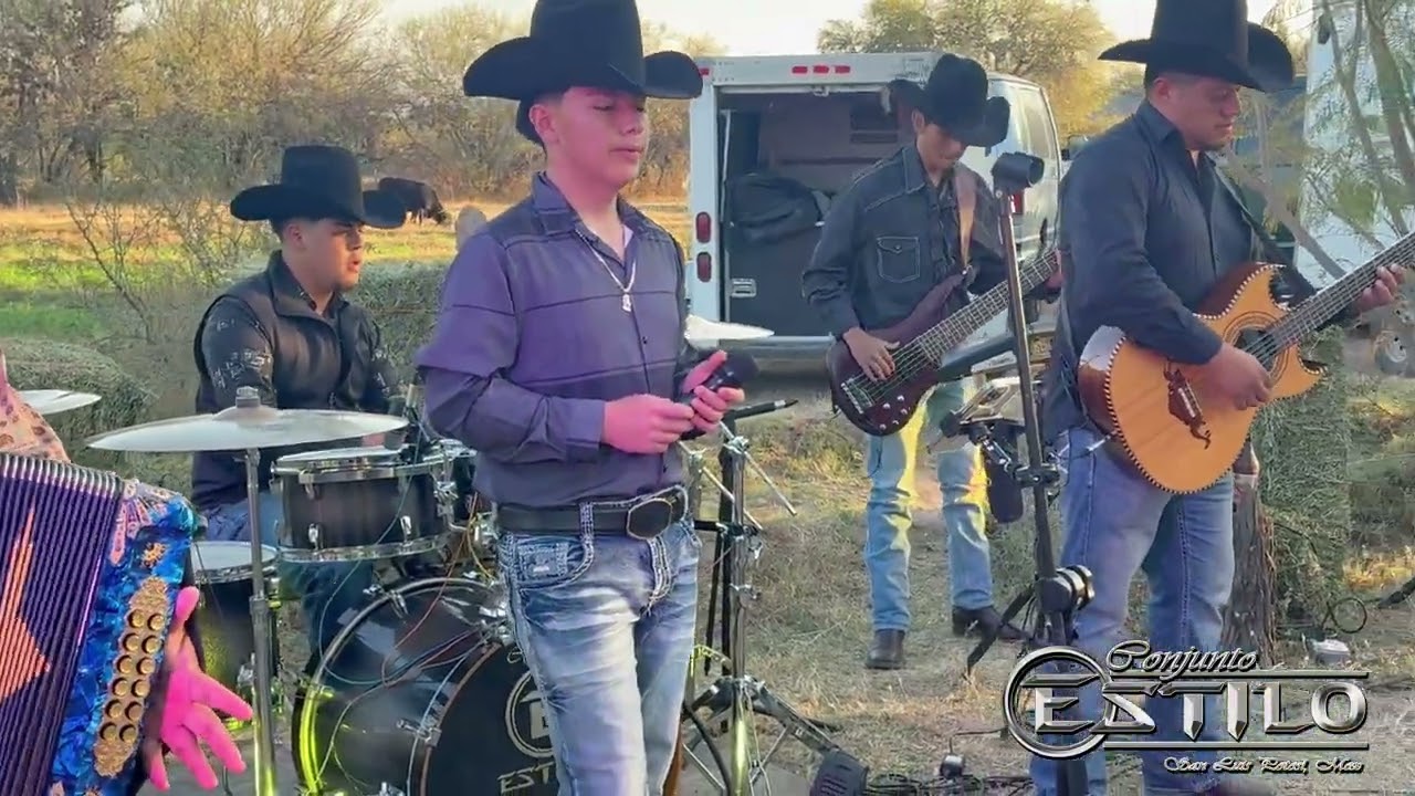 Conjunto Estilo SLP  - Mi Flor de Naranjo (Live) - Desde El Rancho Nov2025