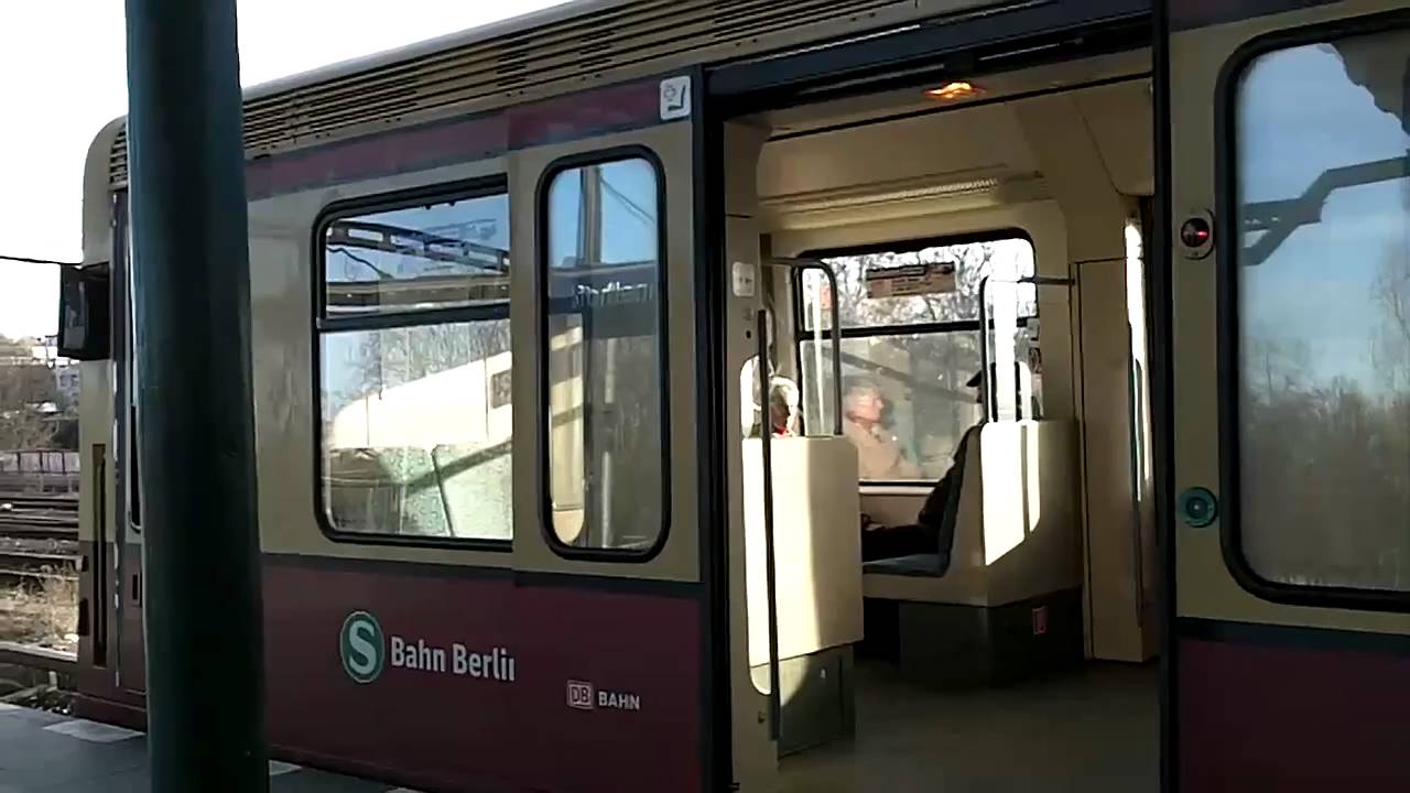 S-Bahn Berlin: Ringbahn am ehemaligen Flughafen Tempelhof und am Südkreuz