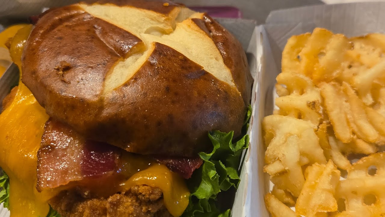 CHICK-FIL-A SPICY PRETZEL CLUB SANDWICH TASTE TEST!