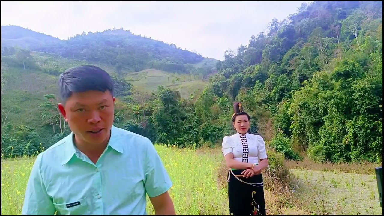 Pi chí dó ỉn pền chu tố sứp bái pày.Anh Cương & Chị Toan sư lư giọng hát rất hay 