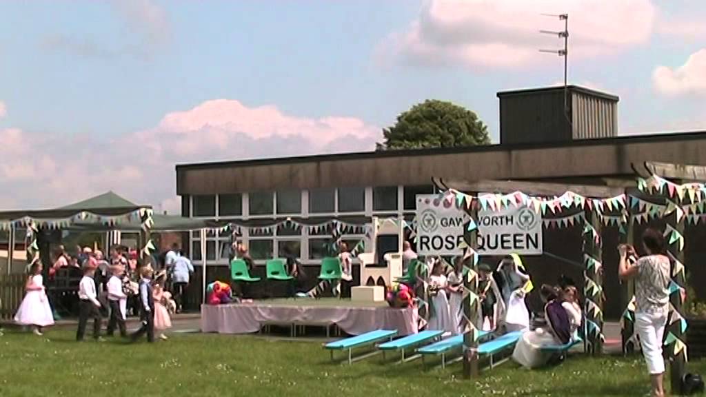 Gawsworth 85 yrs of the Rose Queen