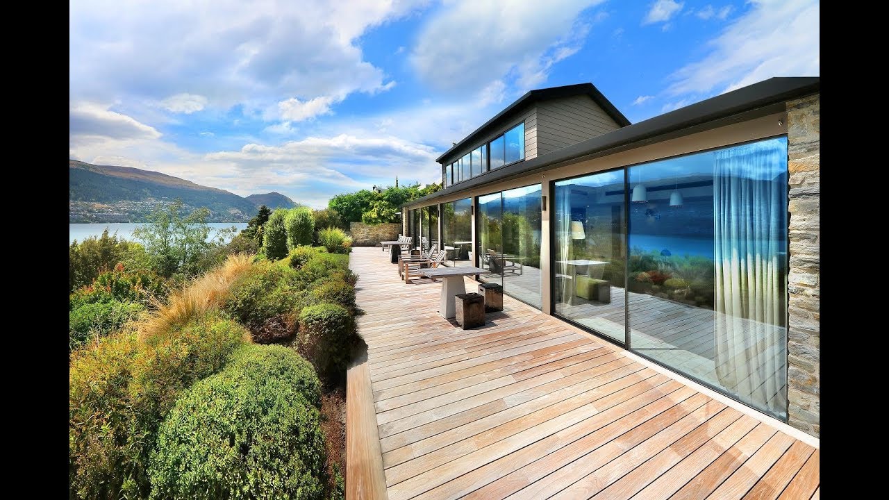 Immaculate Waterfront Home, Kelvin Heights