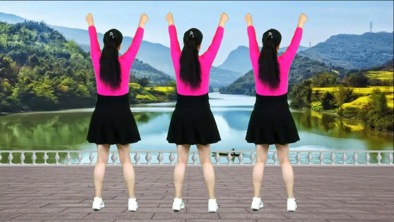 背面广场舞《情歌赛过春江水》男女对唱甜蜜动听，舞蹈简单优美