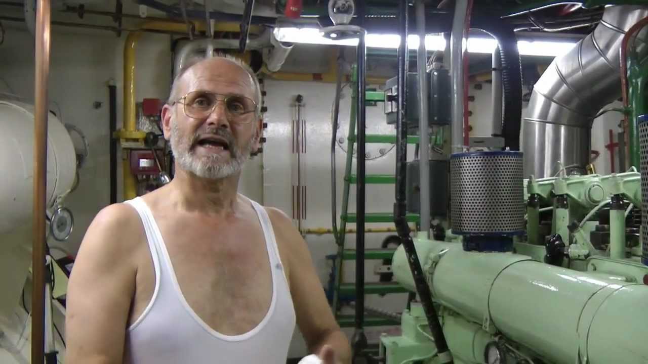 Love Dieselmotor, ein Besuch beim Maschinisten im Schiffsmaschinenraum der  „Greundiek