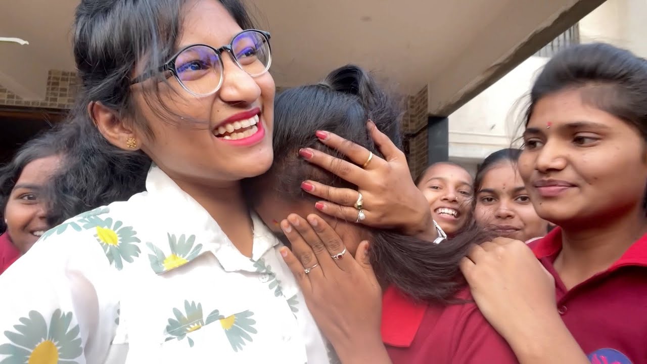 हि मुलगी मला पाहून का रडली ? LATUR YOUTUBER : MEGHA UNCUT #2