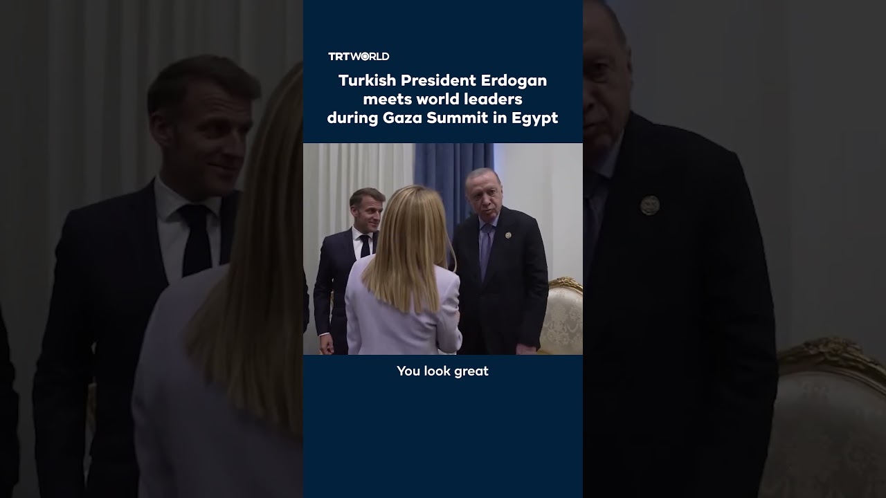 Президент Турции Эрдоган встречается с мировыми лидерами во время саммита в секторе Газа в Египте