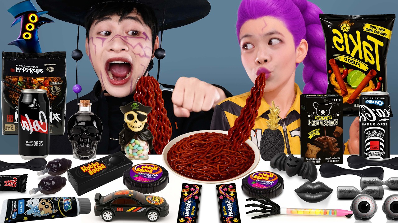 Desafío de 24 Horas Comiendo Comida Negra | ASMR Mukbang con Rumi VS Saja Boys – KPop Demon Hunters