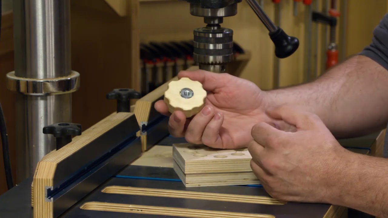 Woodworking Tip: Shop-Made Threaded Knob