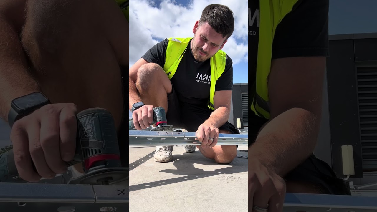 How to make the perfect 90 bend in cable tray #diy #electrician #install #howto #sparky #apprentice