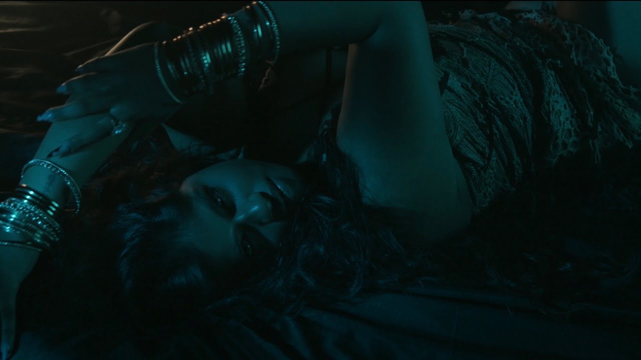 Véyah - Drown (Official Music Video)