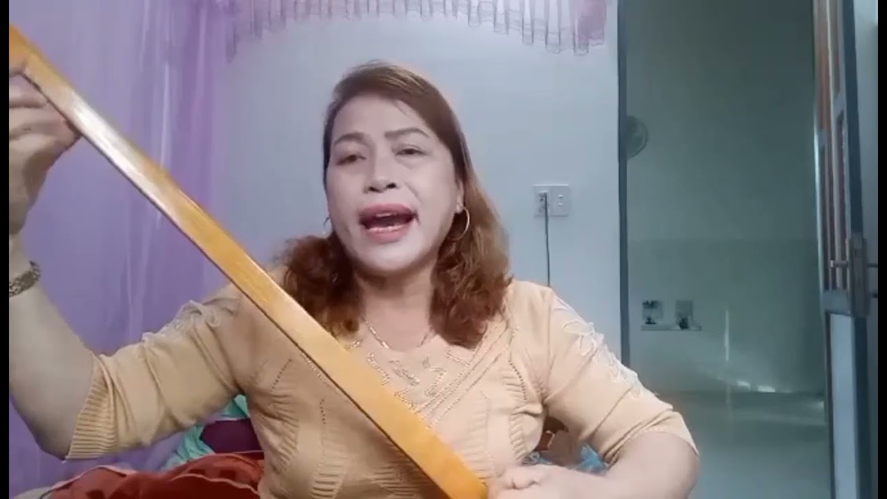 Tiếng hát nghệ nhân Phượng Hoàng Đăk Lăk bài: vi sự nghiệp hồ chí minh vì đại