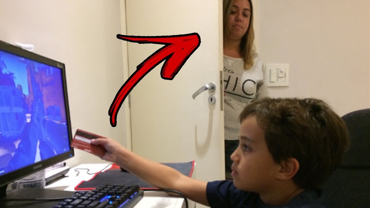 MÃE PEGA FILHO USANDO CARTÃO DE CREDITOS PARA SKINS NO CSGO
