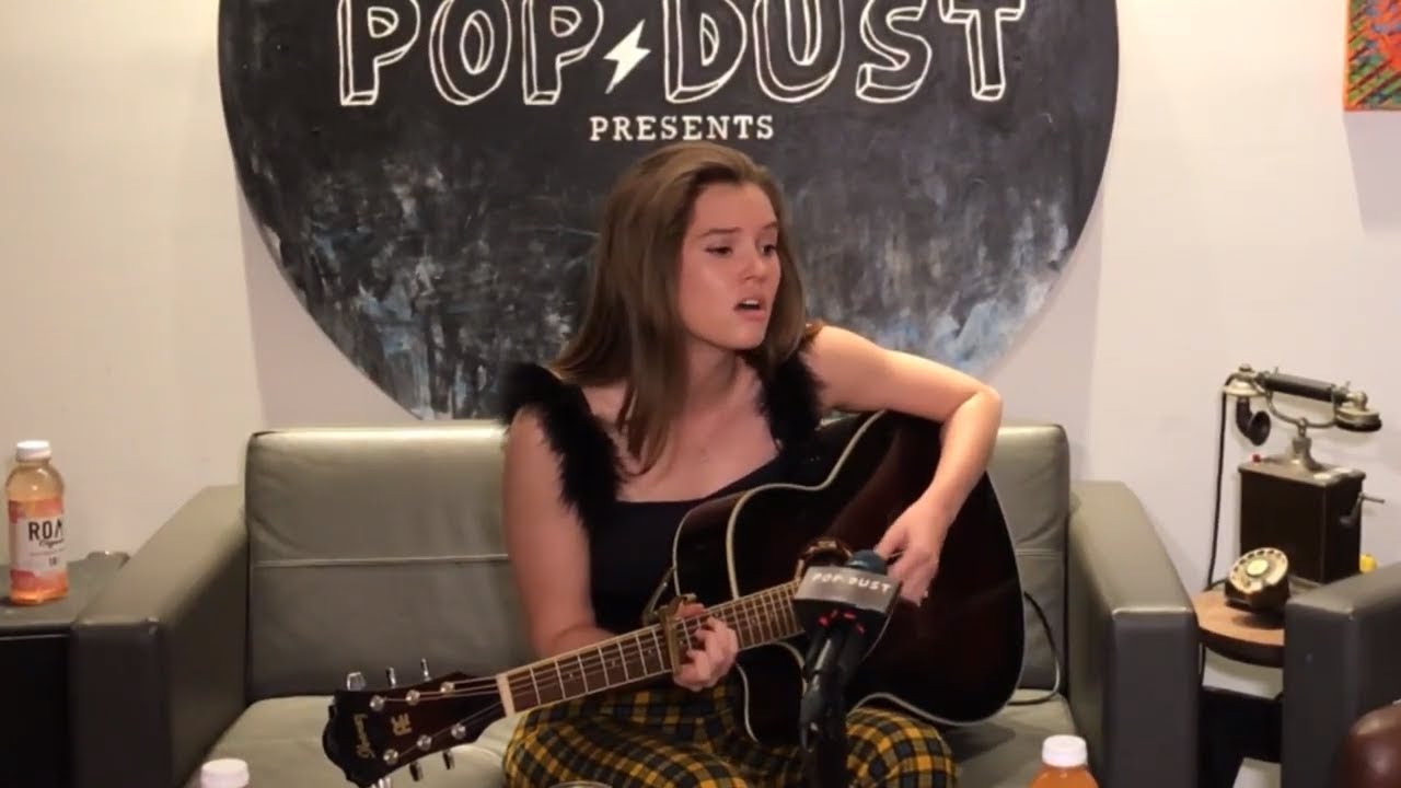 Stela Cole performs 