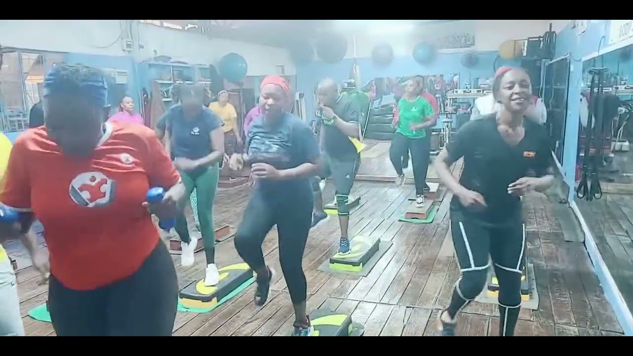 Step aerobics,fast basic to intermediate level. Vol 1 
