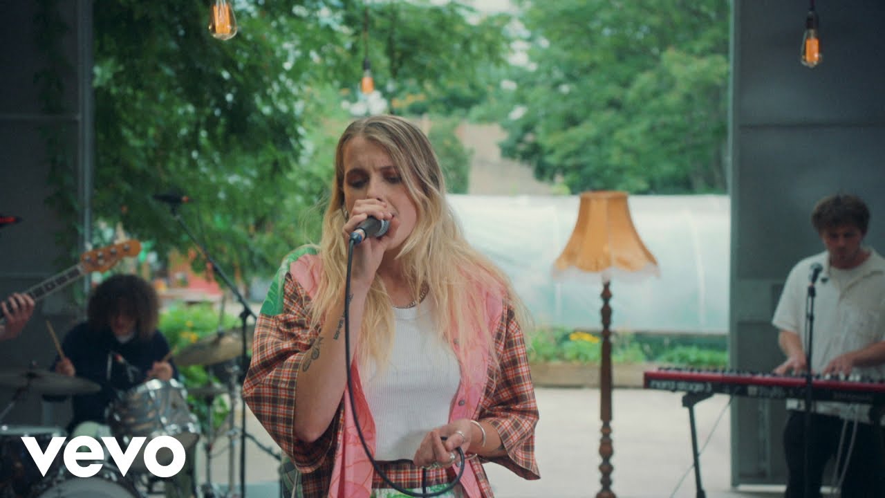 Mathilda Homer - I'll Be Waiting (Live)
