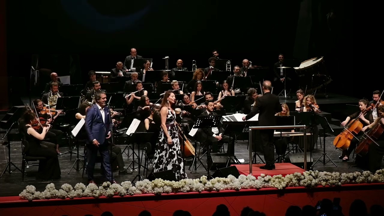 Neval Yaşasın & Teyfik Rodos | Kalbe dolan o ilk bakış unutulmaz
